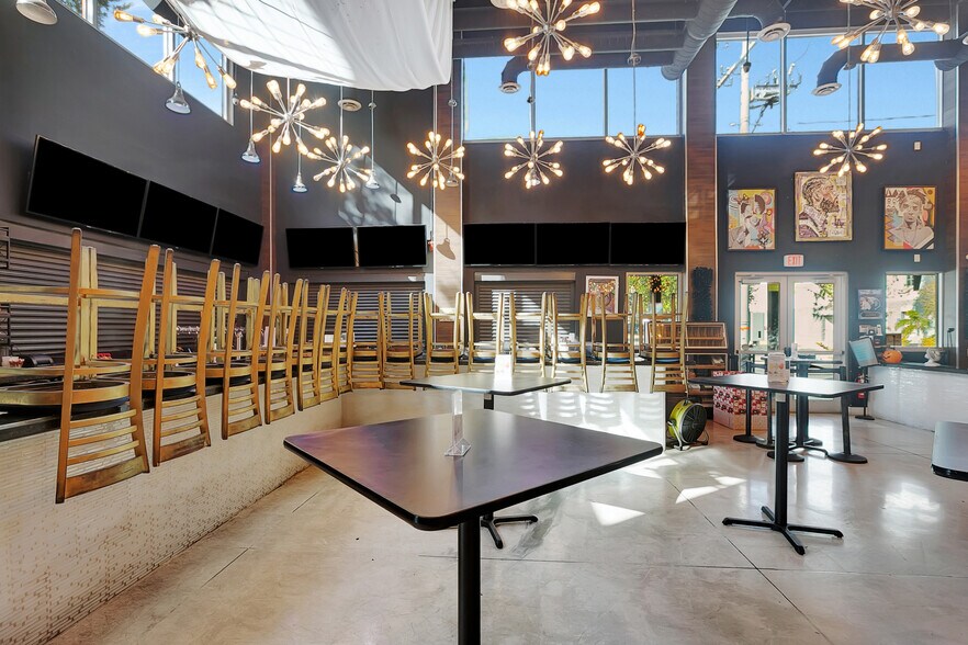 More Photos Of 122 S Howard Ave, Tampa Restaurant For Lease