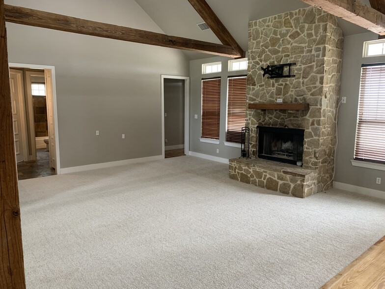 More Photos Of 5518 County Road 126, McKinney Office Residential For Lease