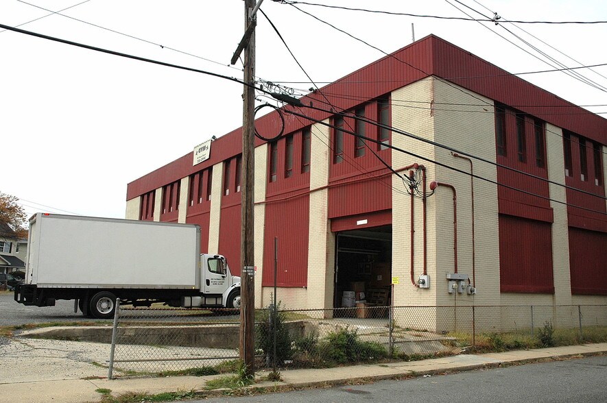 More Photos Of 10-30 Pearl St, Long Branch Warehouse For Lease