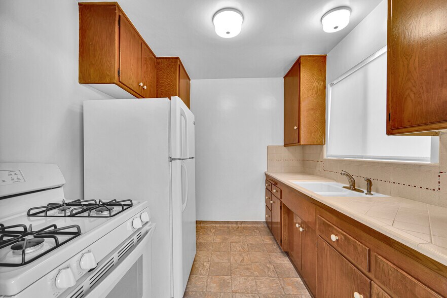 More Photos Of 938 15th St, Santa Monica Apartments For Sale