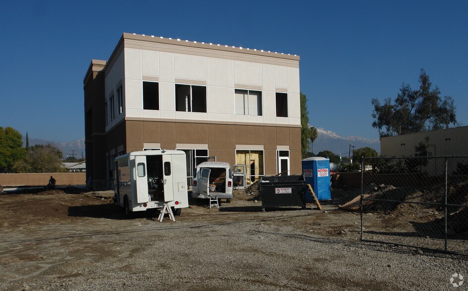 More Photos Of 1945 W 9th St, Upland Loft Creative Space For Lease