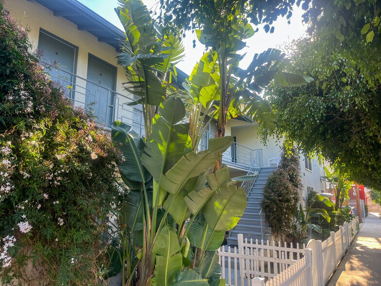 More Photos Of 11158-11162 Massachusetts Ave, Los Angeles Apartments For Sale