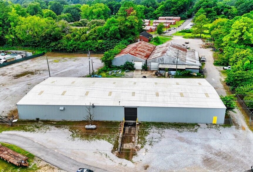 More Photos Of 119 Metrock Cir, Helena Warehouse For Lease