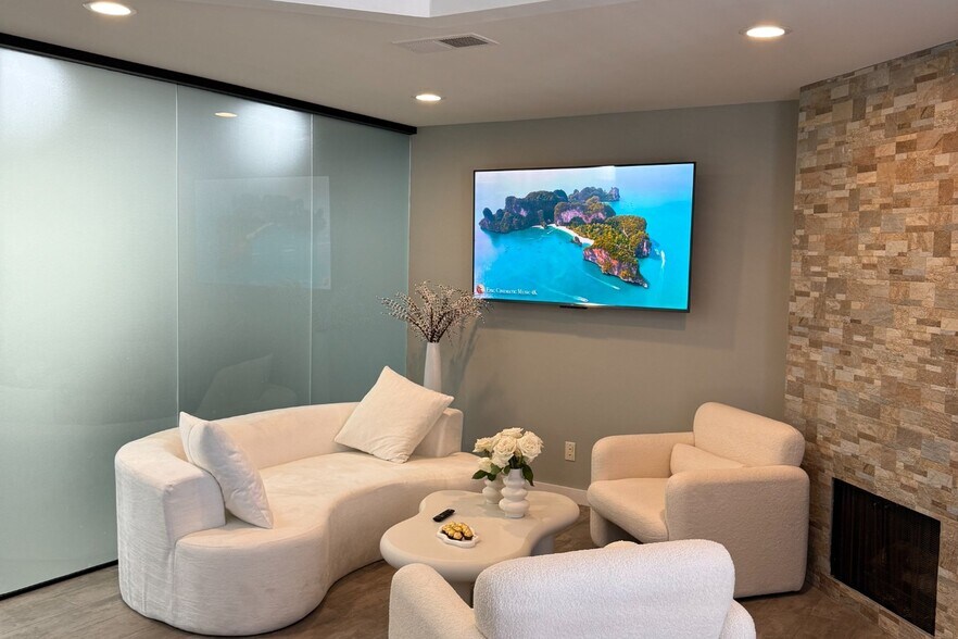 More Photos Of 207 W Alameda Ave, Burbank Office For Sale