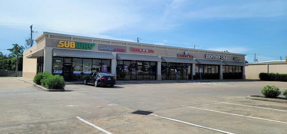 Primary Photo Of 5042 Avenue H, Rosenberg Storefront For Sale