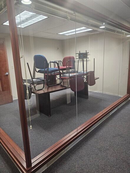 More Photos Of 3600 Brecksville Rd, Richfield Light Distribution For Lease