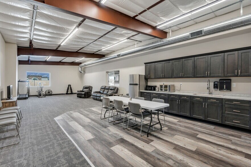 More Photos Of 329 W Main St, American Fork Light Manufacturing For Lease