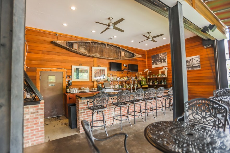 More Photos Of 88-110 Rondout Landing, Kingston Restaurant For Sale