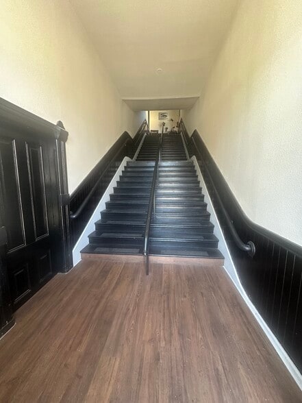 More Photos Of 106 W J St, Benicia Office For Sale