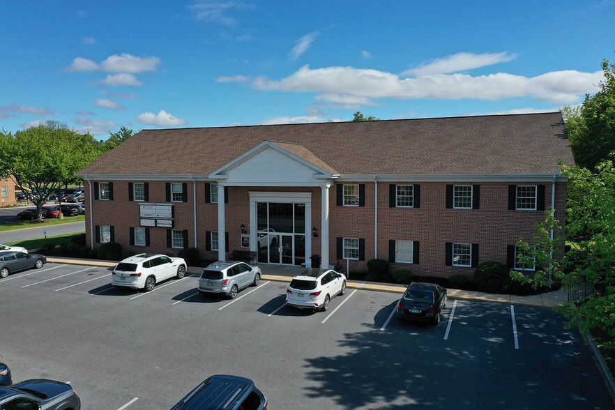 More Photos Of 1725-1755 Oregon Pike, Lancaster Office For Lease