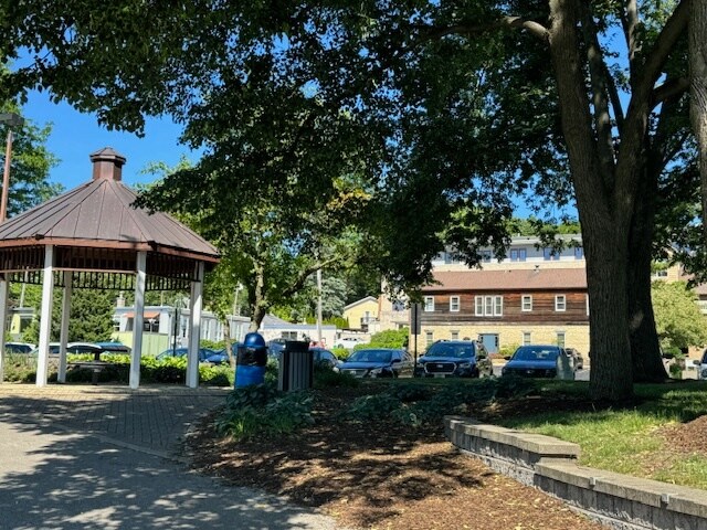 More Photos Of 28 N Bennett St, Geneva Loft Creative Space For Lease