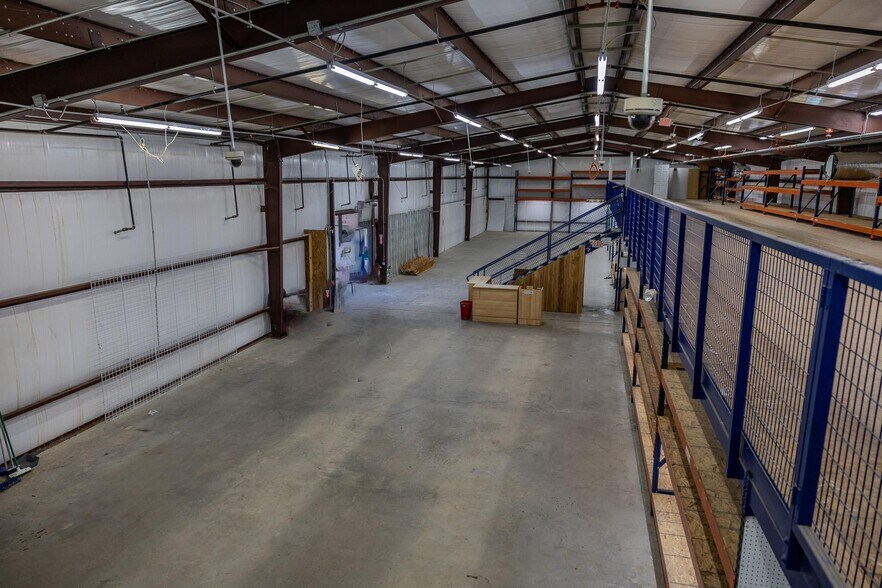 More Photos Of 2020 Fort Worth Hwy, Weatherford Freestanding For Sale