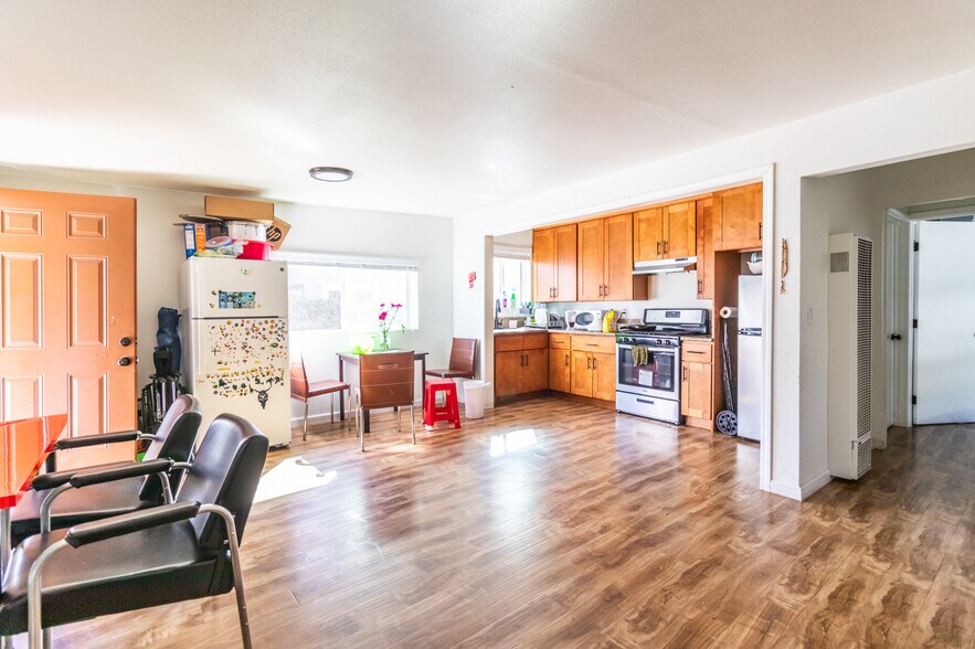 More Photos Of 1718 S New England St, Los Angeles Apartments For Sale