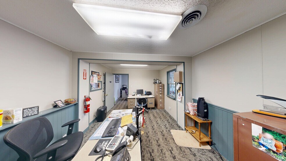 More Photos Of 1105 N McKinley Ave, Rensselaer Auto Dealership For Sale