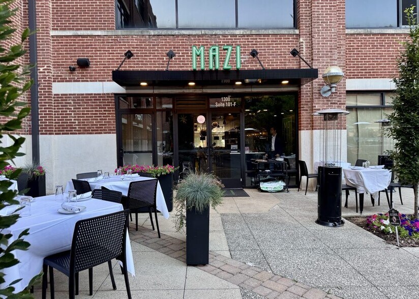 More Photos Of 1300 South Blvd, Charlotte Restaurant For Sale