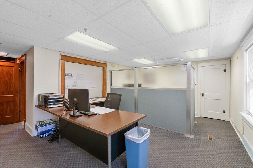 More Photos Of N90W16995 Appleton Ave, Menomonee Falls Office For Sale