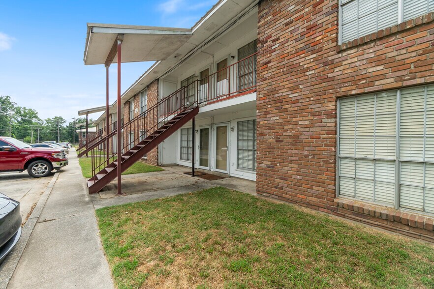 More Photos Of 2213 E 7th Ave, Pine Bluff Apartments For Sale