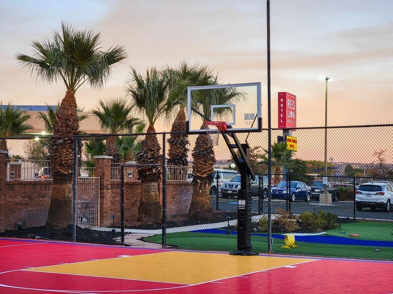 More Photos Of 850 S Bluff St, Saint George Hotel For Sale