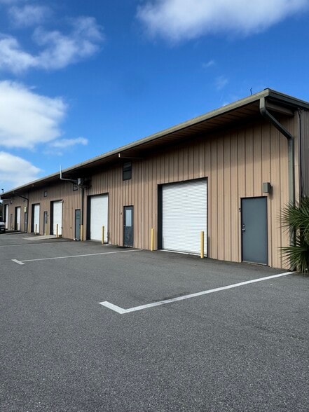 Primary Photo Of 3903 Industry Blvd, Lakeland Warehouse For Lease