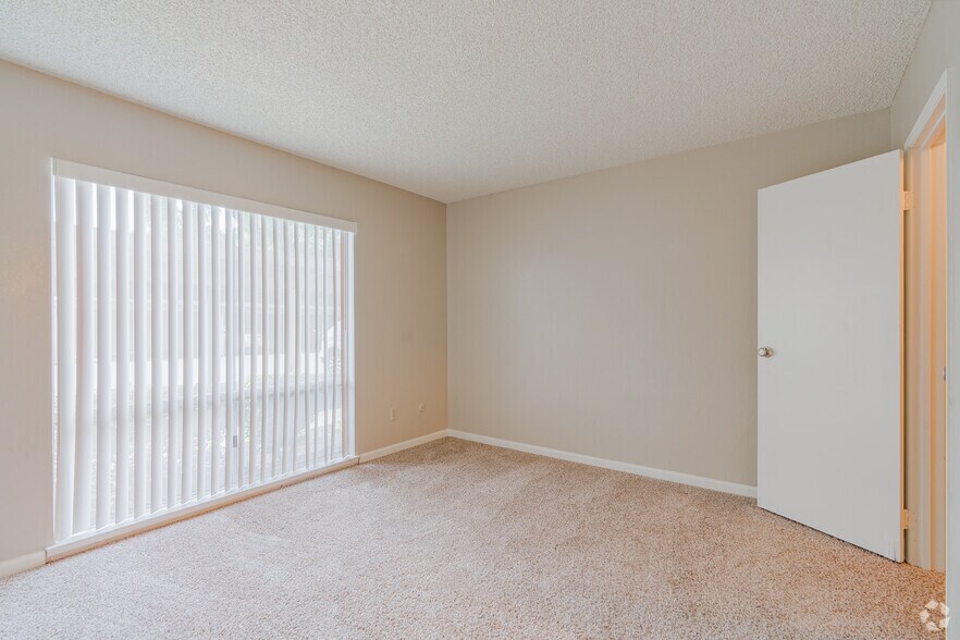 More Photos Of 6290 Fennwood Ct, Sacramento Apartments For Sale
