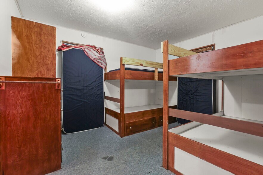 More Photos Of 5734 Durbin Rd, Bellville Specialty For Sale