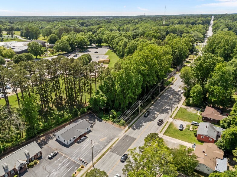 More Photos Of 421 Statesville Blvd, Salisbury Loft Creative Space For Lease