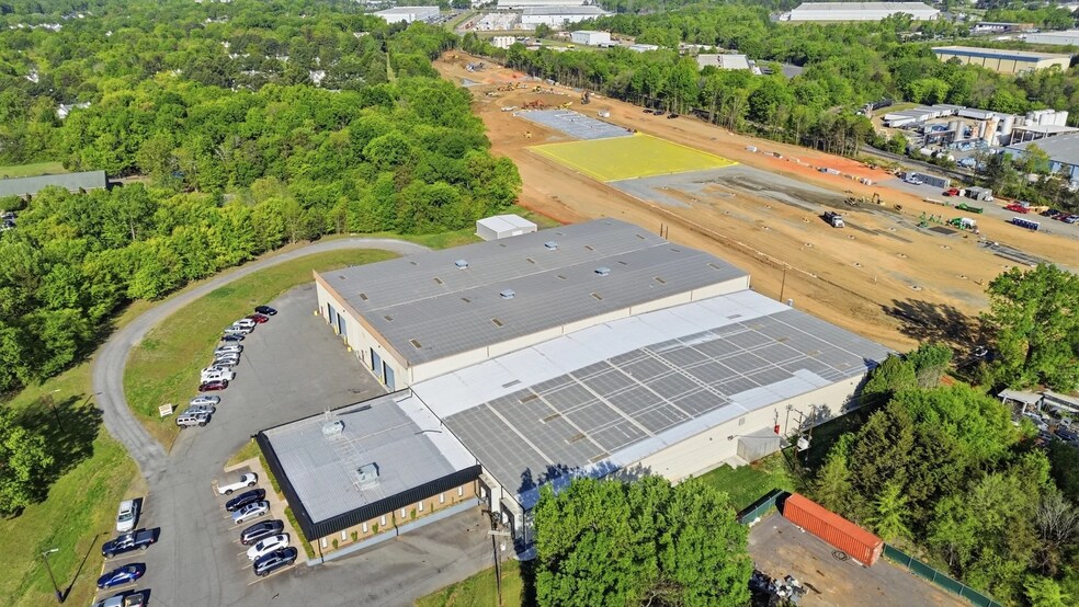 More Photos Of 10700 John Price Rd, Charlotte Warehouse For Lease