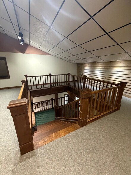 More Photos Of 27013 E Lillian St, Hebron Warehouse For Sale