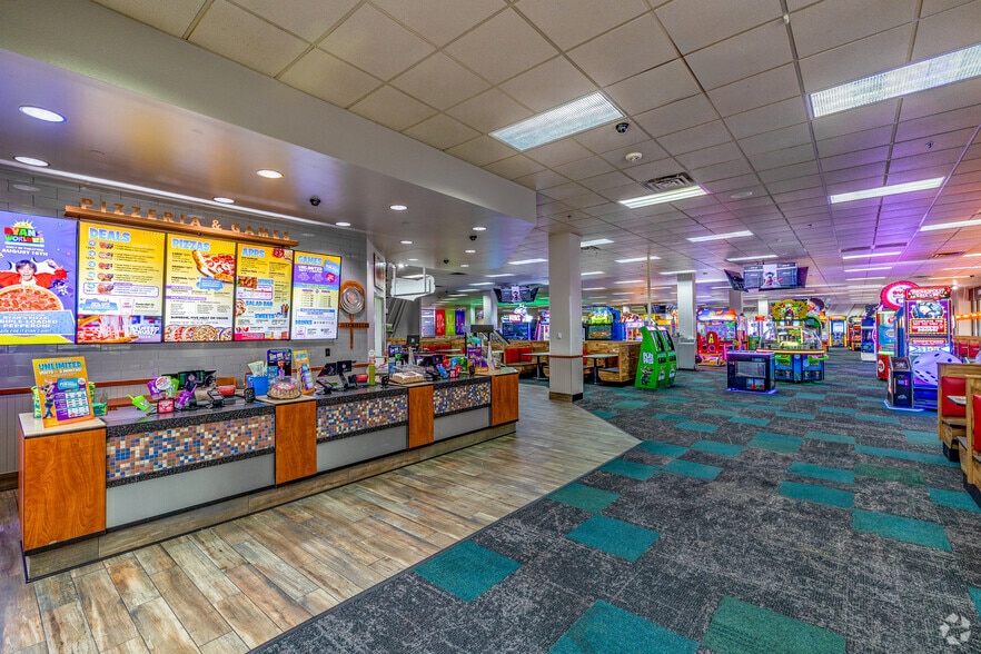 More Photos Of 275 Route 4, Paramus Unknown For Lease