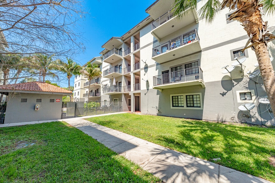 More Photos Of 2801-2851 Riverside Dr, Coral Springs Apartments For Sale
