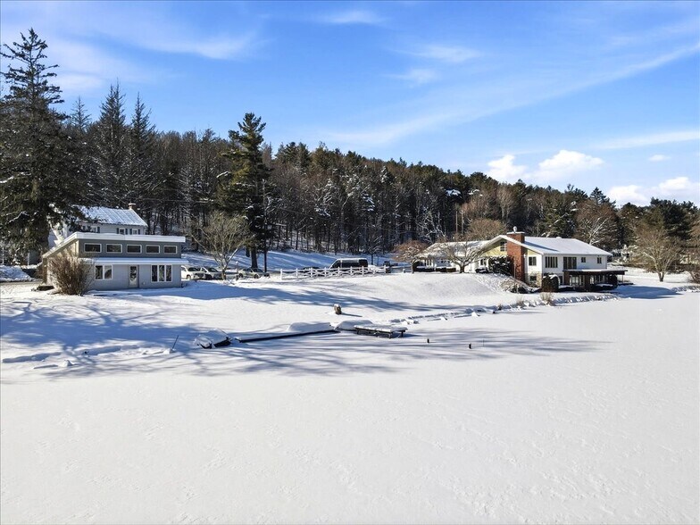 More Photos Of 306 Merwinsburg Rd, Effort Apartments For Sale