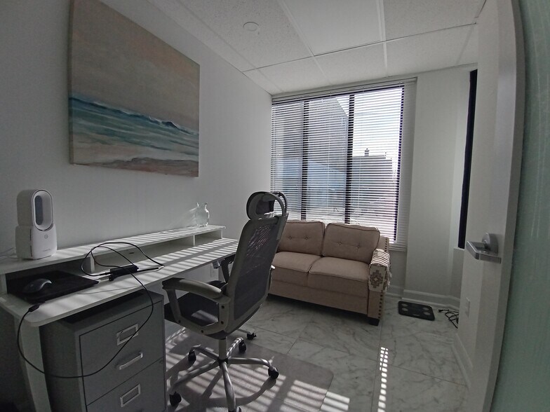 More Photos Of 69 Kempster Ave, Ottawa Office For Sale