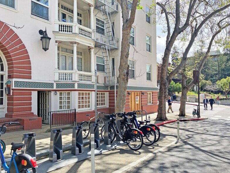 More Photos Of 1865-1879 Euclid Ave, Berkeley Apartments For Lease