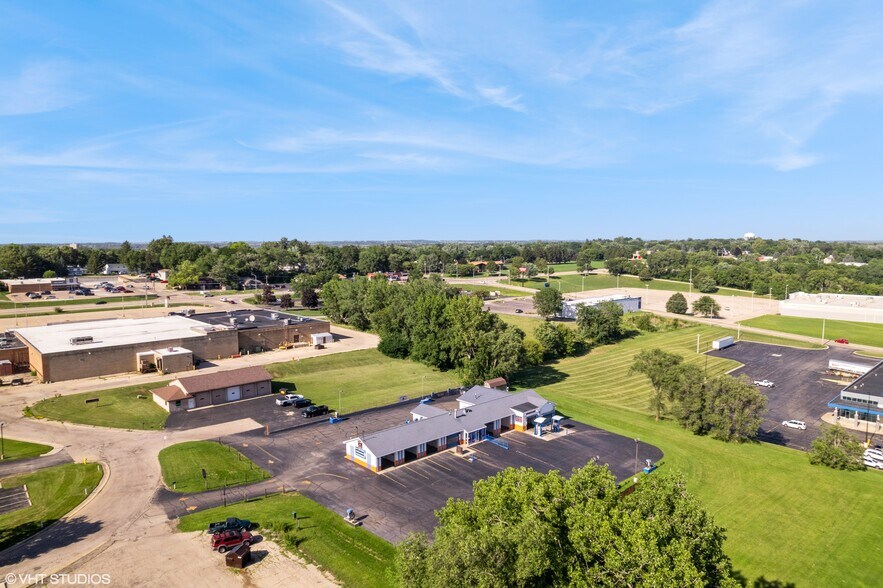 More Photos Of 731 Midwest Ct, Freeport Carwash For Sale