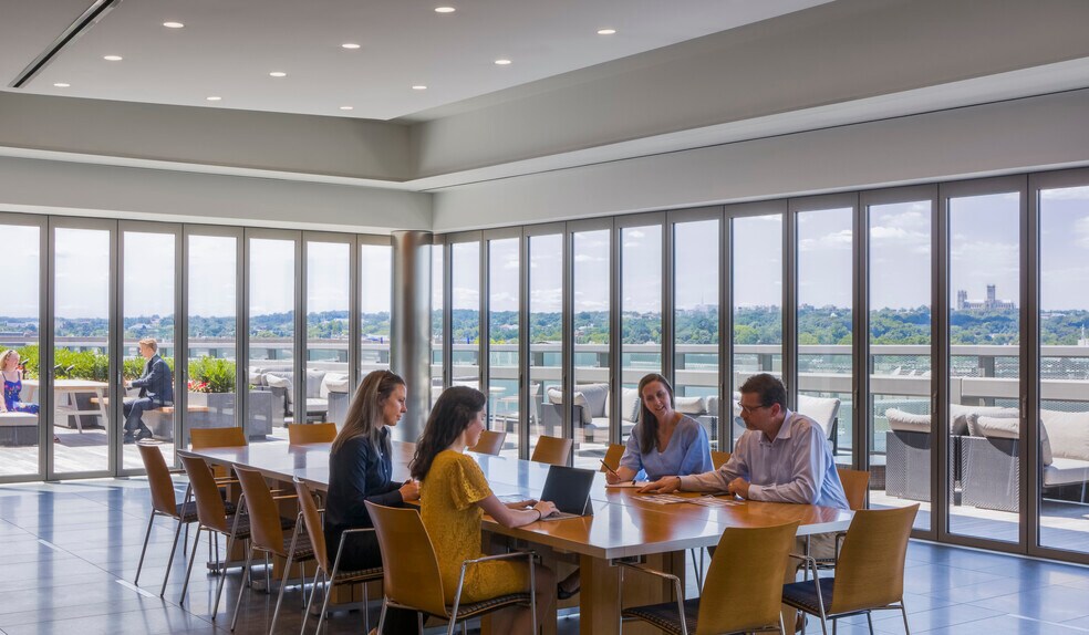 More Photos Of 2001 K St NW, Washington Office For Lease
