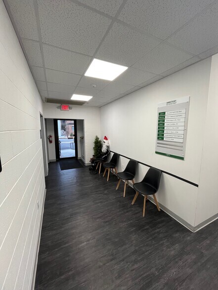 More Photos Of 503 Sophia St, Fredericksburg Freestanding For Lease
