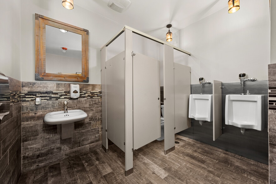 More Photos Of 2943 Upper Mountain Rd, Sanborn Restaurant For Sale