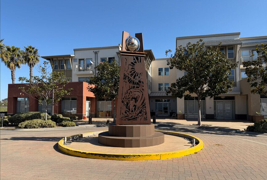 More Photos Of 6801 Embarcadero Ln, Carlsbad Apartments For Sale