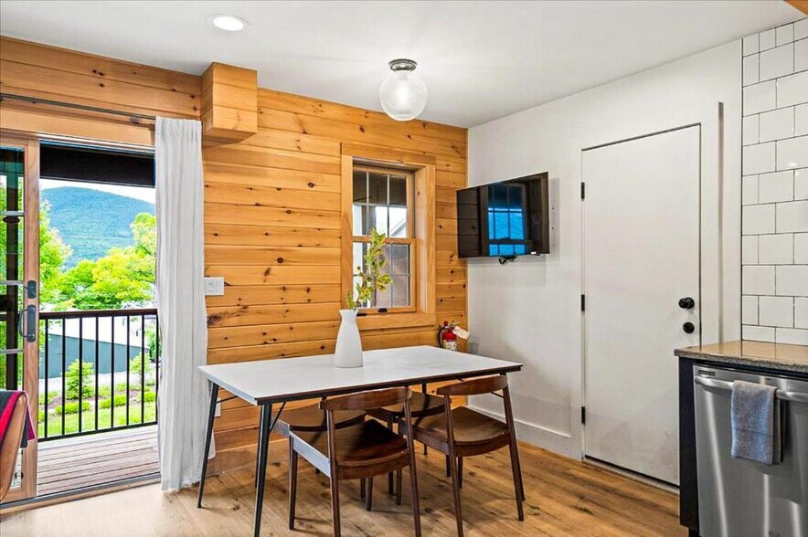 More Photos Of 10 Front St, Lake George Hospitality For Sale