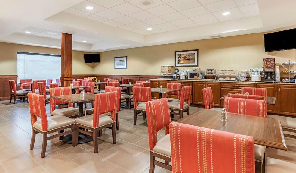 More Photos Of 350 Dodge Rd NE, Comstock Park Hotel For Sale