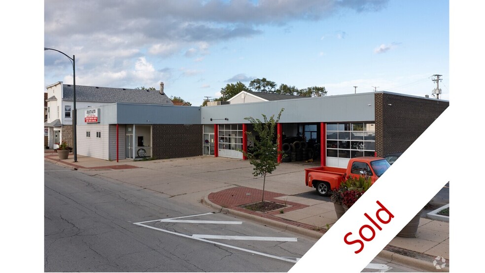 Primary Photo Of 550 N Chicago St, Joliet Auto Repair For Sale