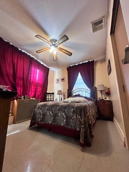 More Photos Of 1701 New York Ave, Union City Apartments For Sale