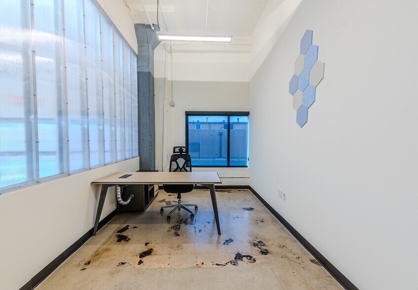 More Photos Of 1601 Magoffin Ave, El Paso Office Residential For Lease