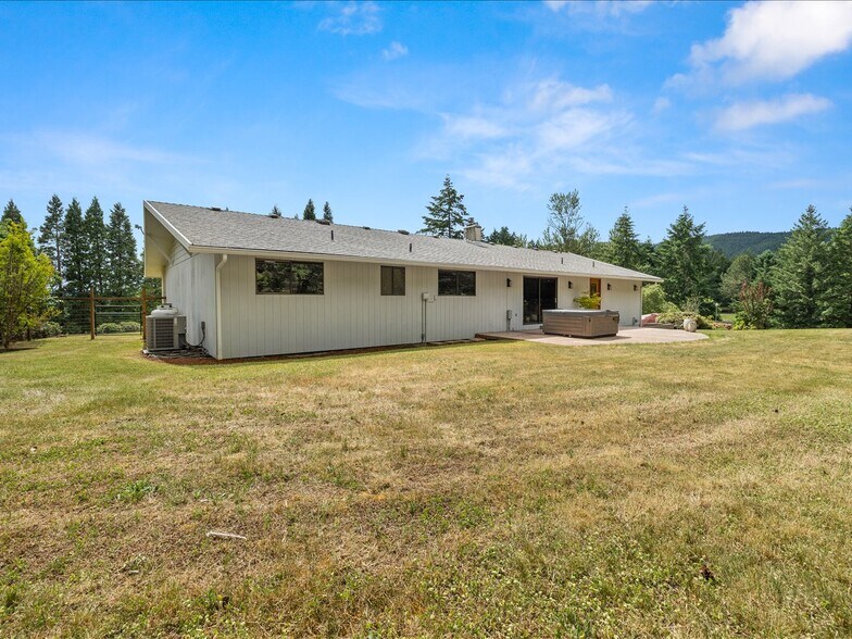 More Photos Of 115 NW Harmony Ln, Corvallis Specialty For Sale