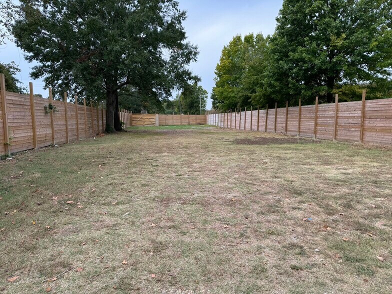 More Photos Of 120 S 14th St, Baton Rouge Warehouse For Sale