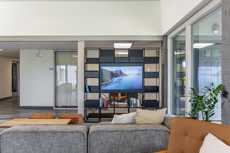 More Photos Of 6001 Alderson St, Schofield Apartments For Sale