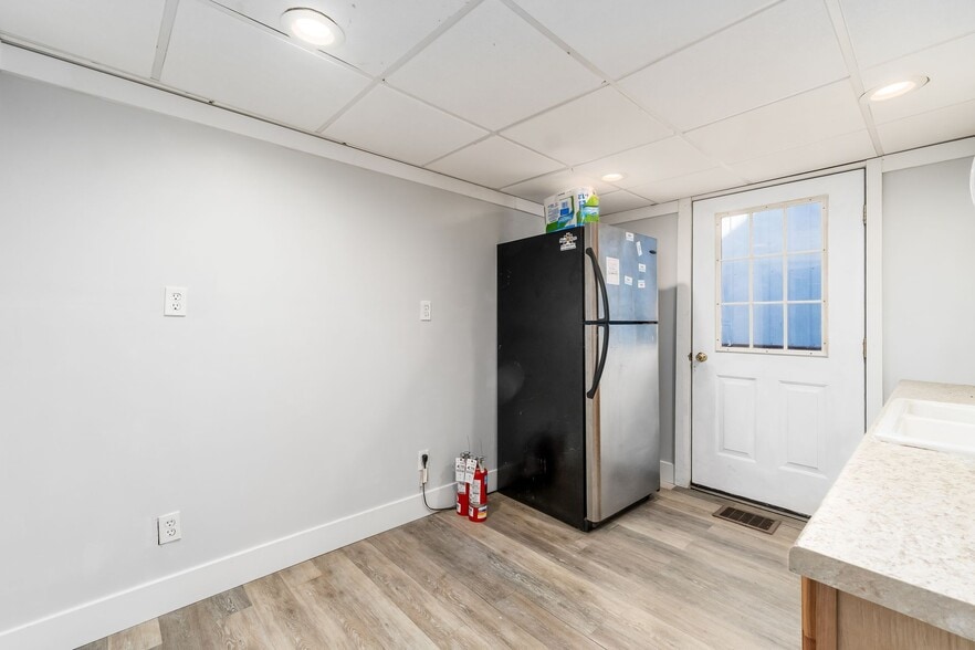 More Photos Of 545 E Main St, Lancaster Office Residential For Sale