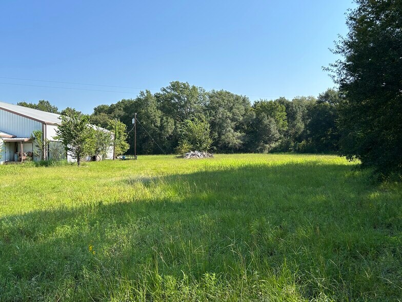 More Photos Of 10411 S US Highway 79, Palestine Warehouse For Sale