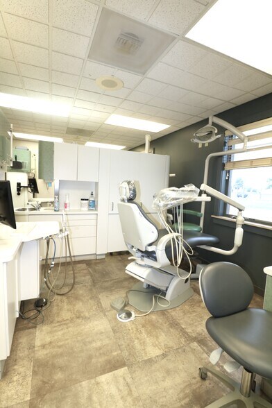 More Photos Of 136 N Ridge St, Monroeville Medical For Sale