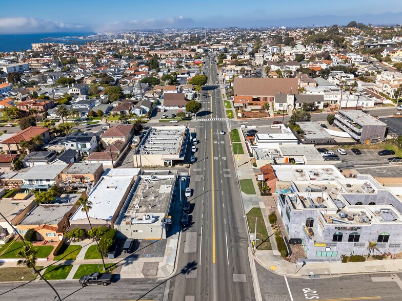 More Photos Of 1213-1223 S Pacific Coast Hwy, Redondo Beach Storefront For Sale